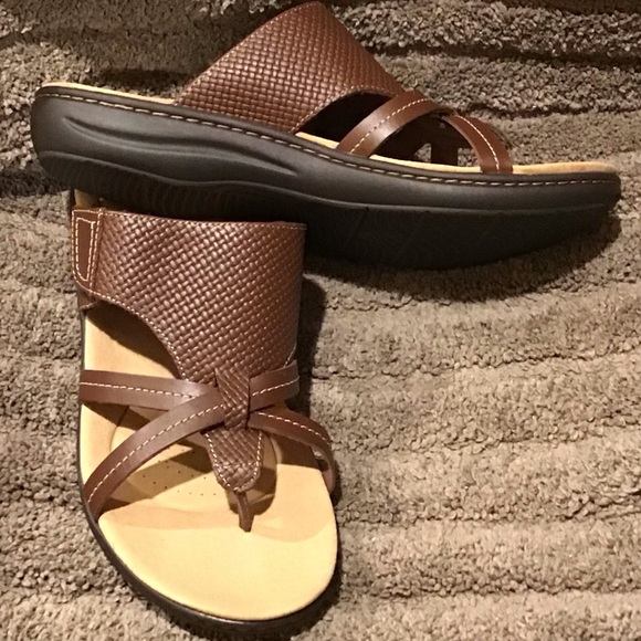 Clarks Sandals - Picture 2 of 4